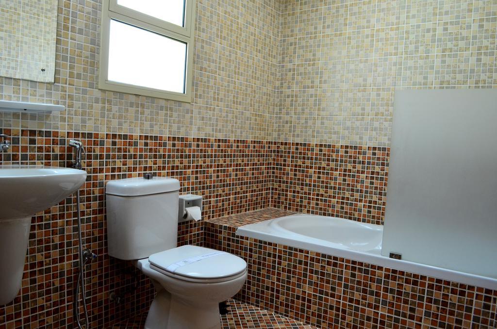 President Suites Apartments Manama Luaran gambar