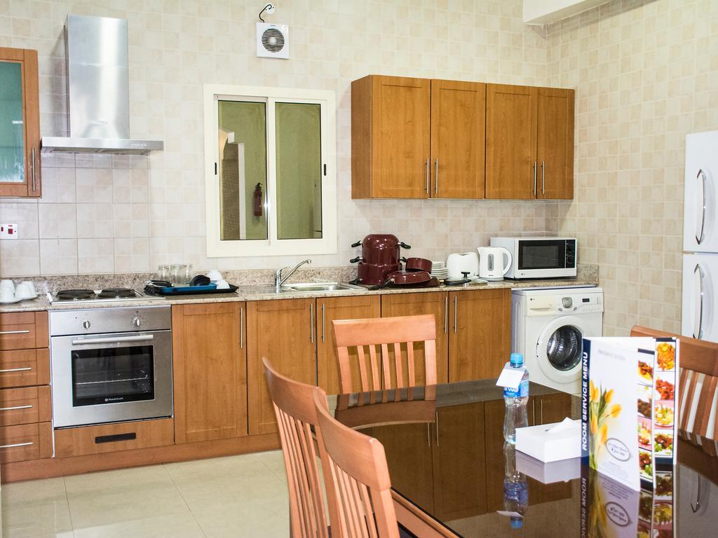 President Suites Apartments Manama Luaran gambar